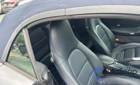 2003 Porsche 911 Carrera 2 z USA, uszkodzony, nr VIN WP0CA29903S651323